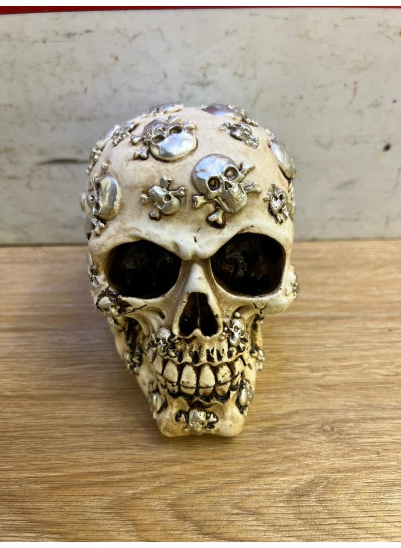 Decorative Skull Figurine with Metallic Details – Resin Home Décor Statue - Image 2